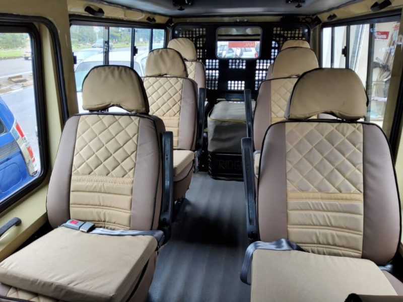 safari vehicle features